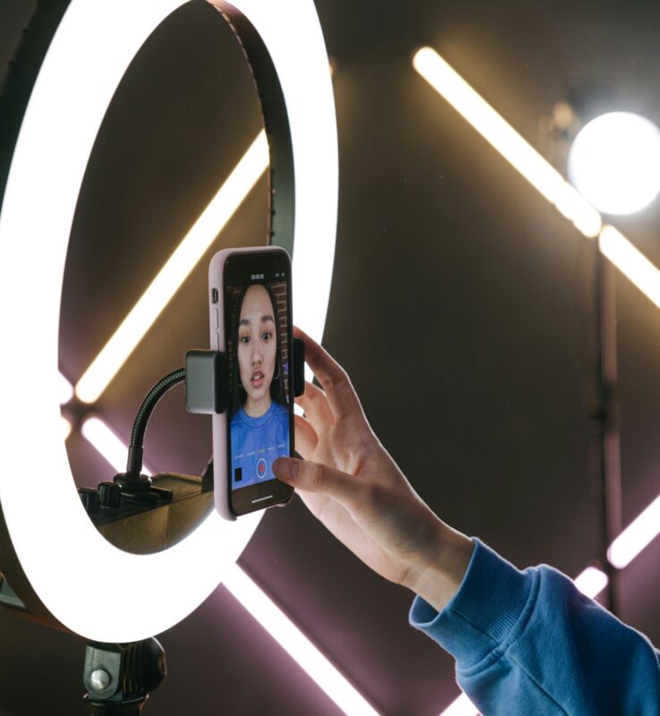 Conteúdo Gerado pelo Utilizador User-Generated Content (UGC) Marketing digital 2025 Estratégias de UGC Autenticidade no marketing